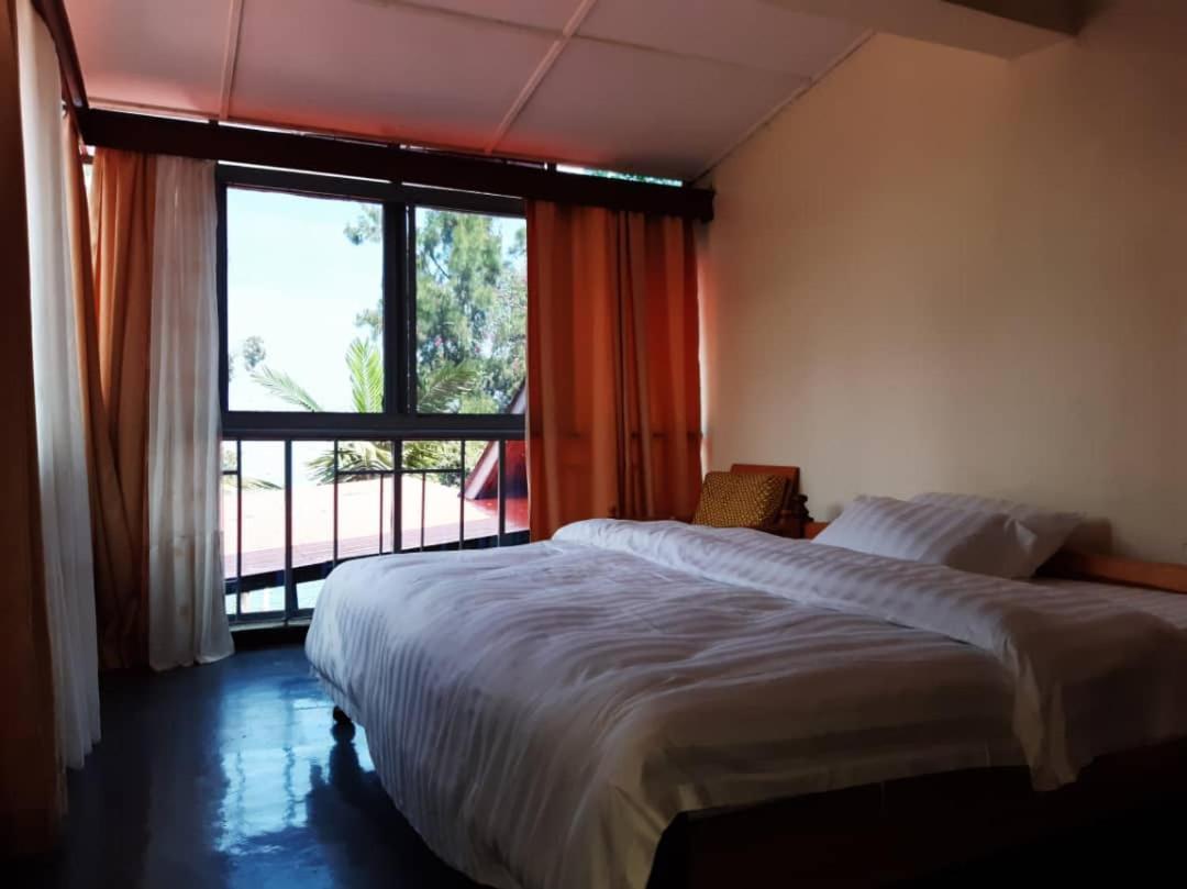 Maddy'S Kitchen And Accomodation Gisenyi Ngoại thất bức ảnh