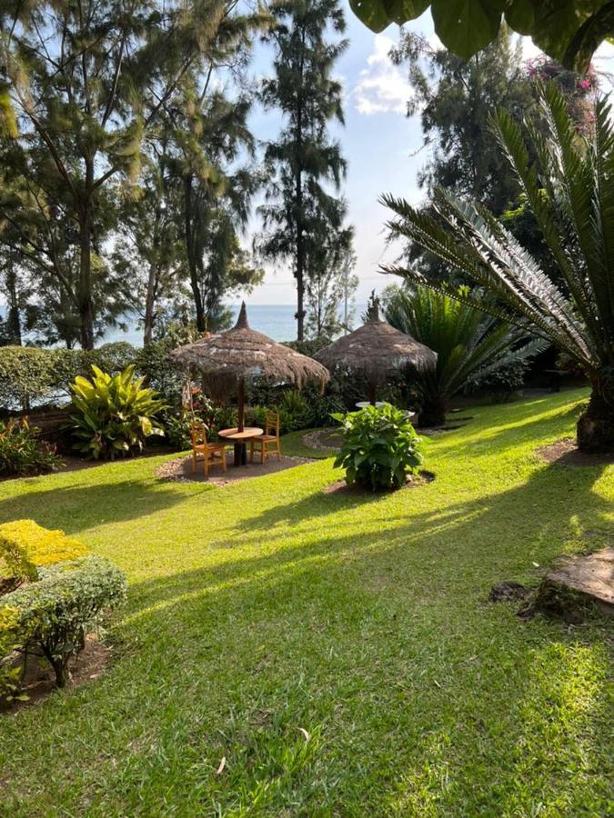 Maddy'S Kitchen And Accomodation Gisenyi Ngoại thất bức ảnh